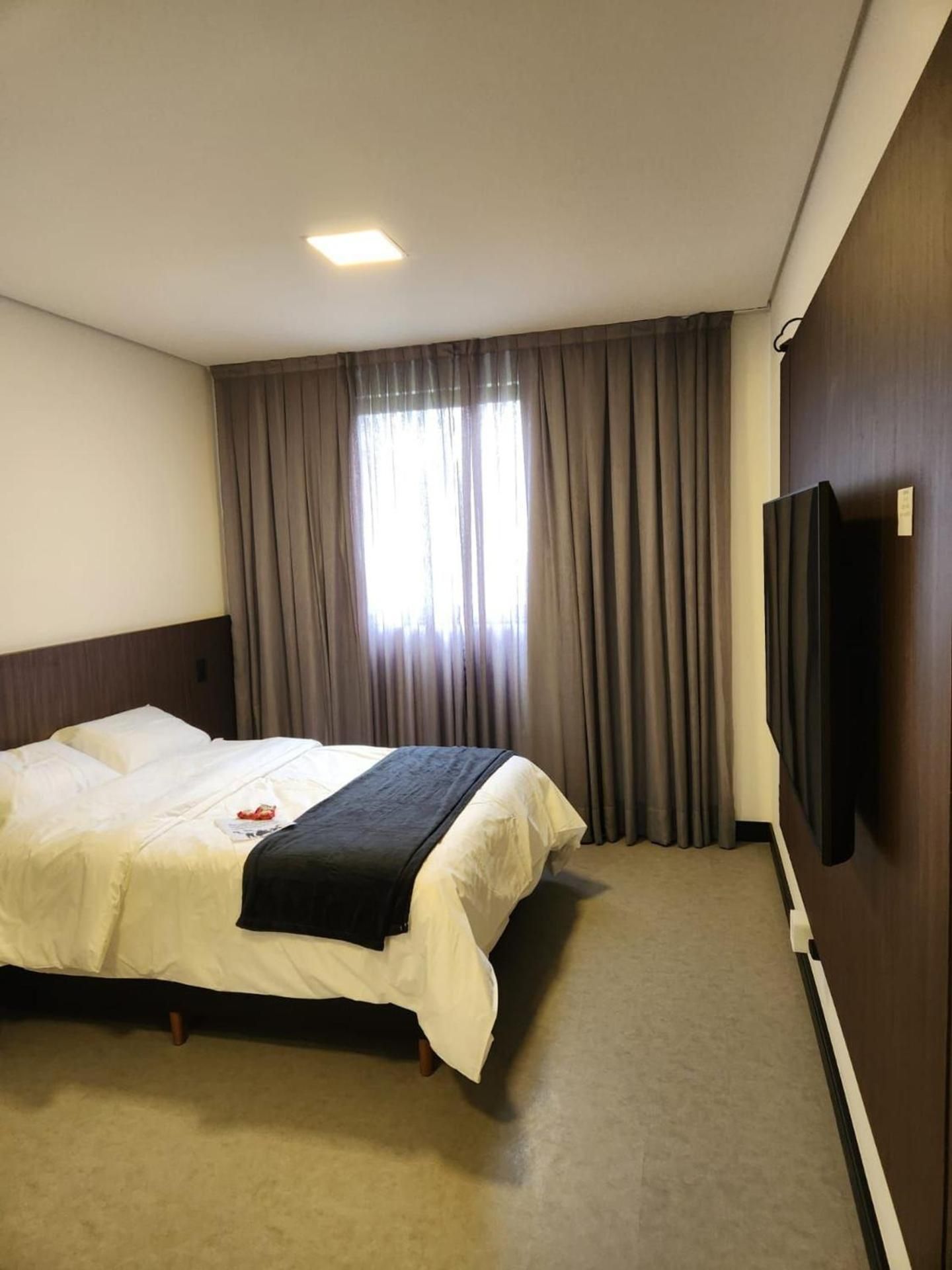 Studio Apartment with Queen Bed