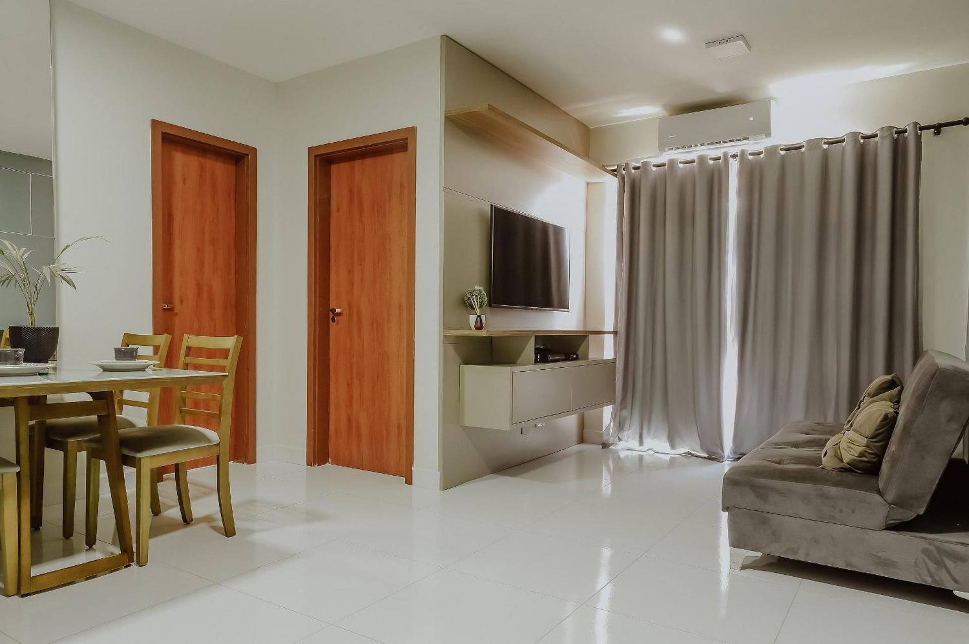 Apartment 10