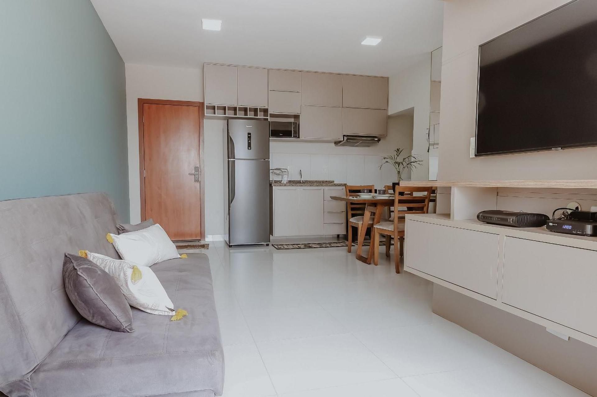 Apartment 10