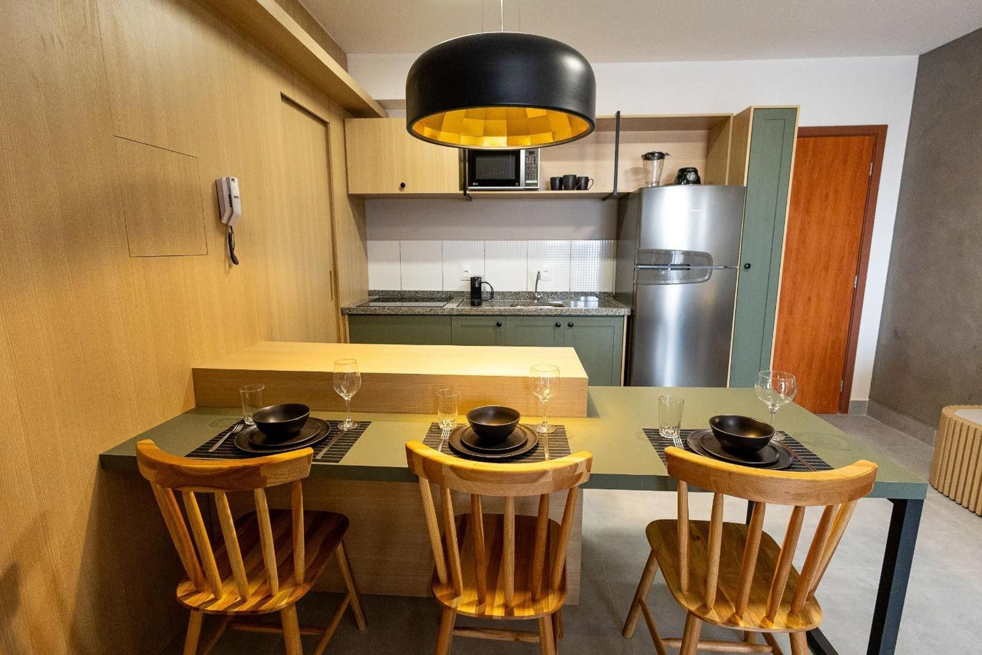 Apartment 19