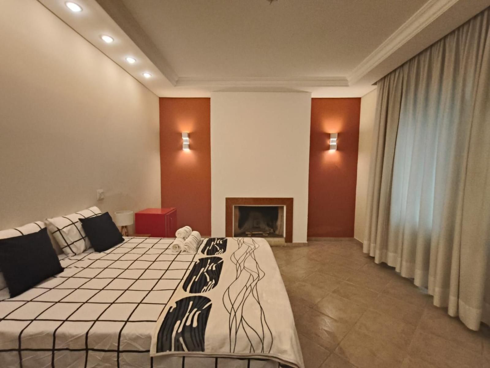 Economy Quadruple Room with Shared Bathroom