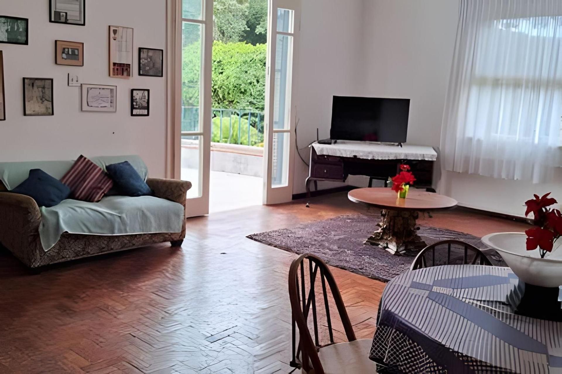 Basic Triple Room with Shared Bathroom