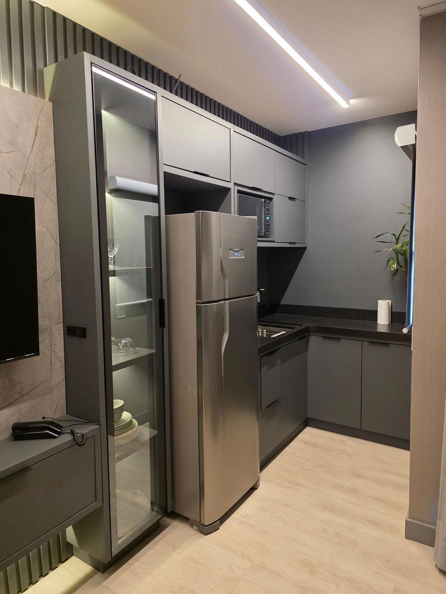 Deluxe One-Bedroom Apartment