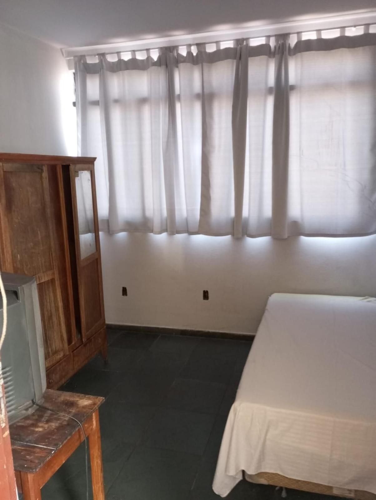 Single Room with Shared Bathroom