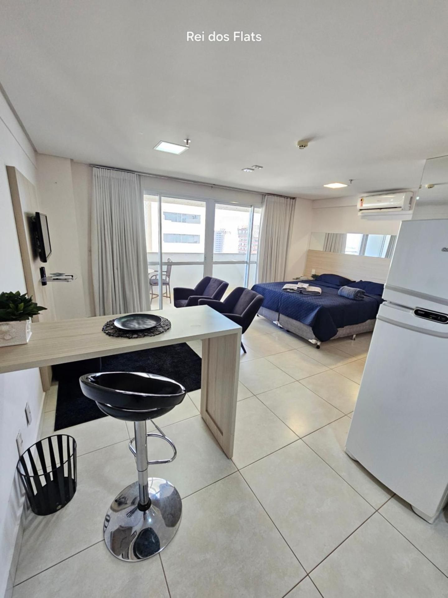 Apartment with City View