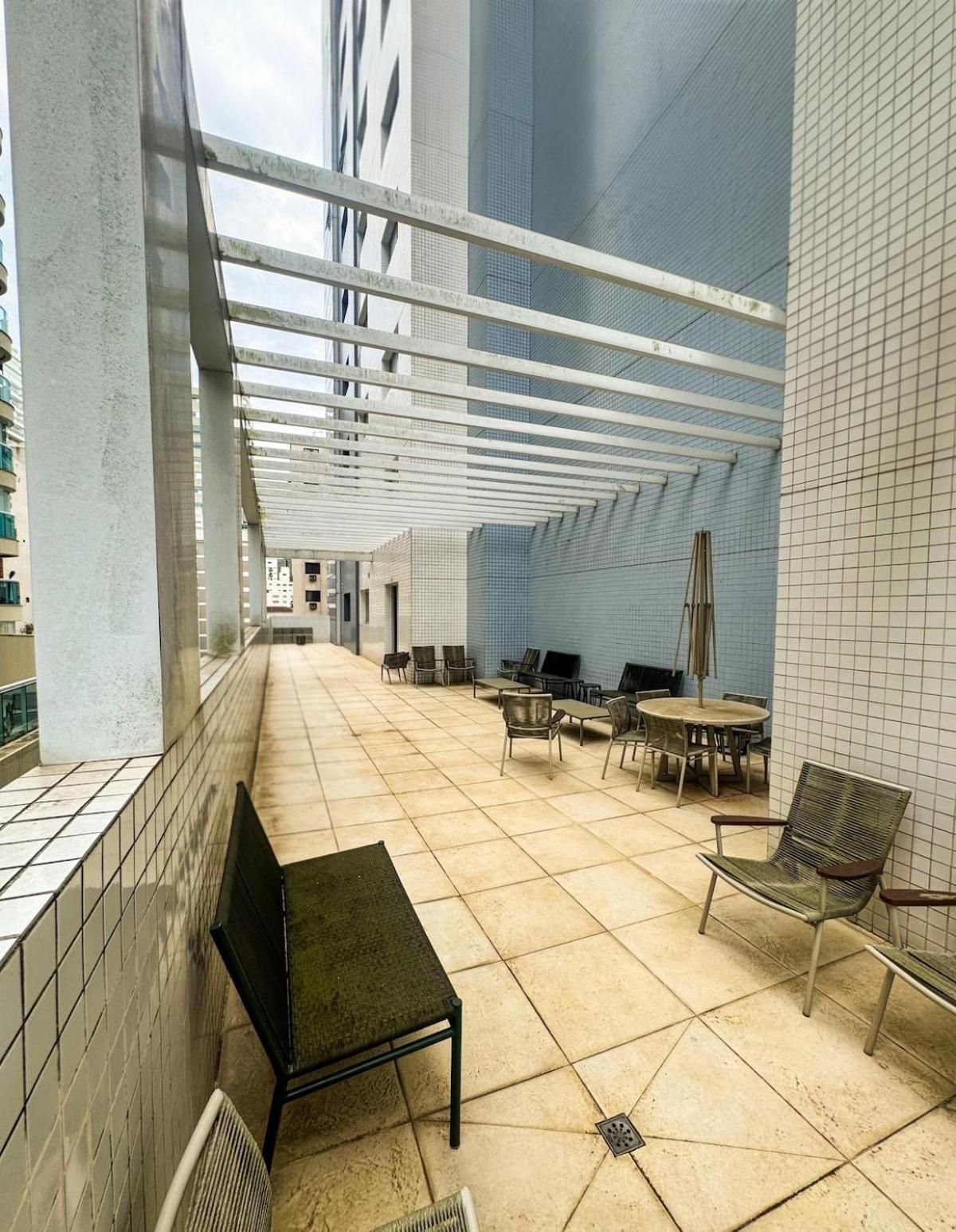 One-Bedroom Deluxe Apartment