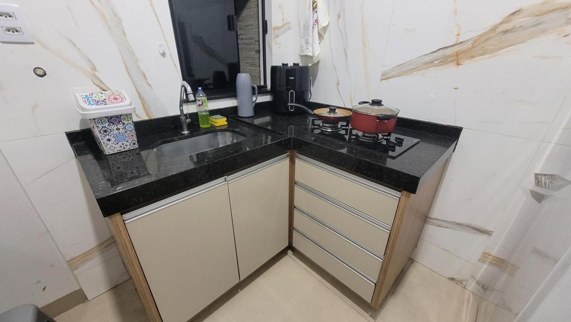 Superior One-Bedroom Apartment