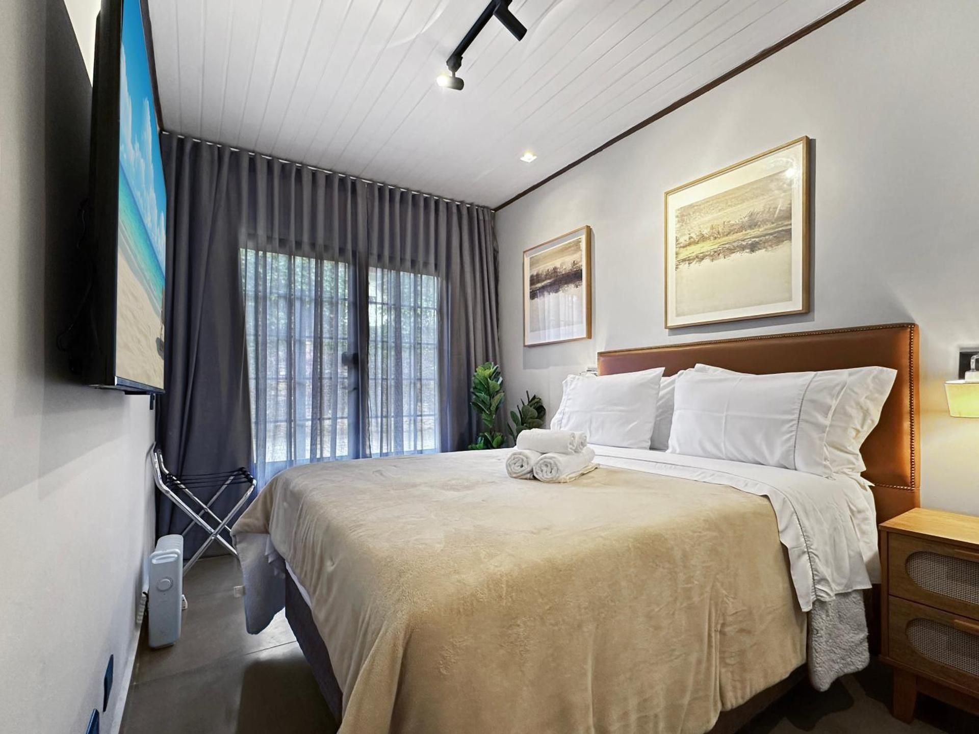 Double Room with Private Bathroom
