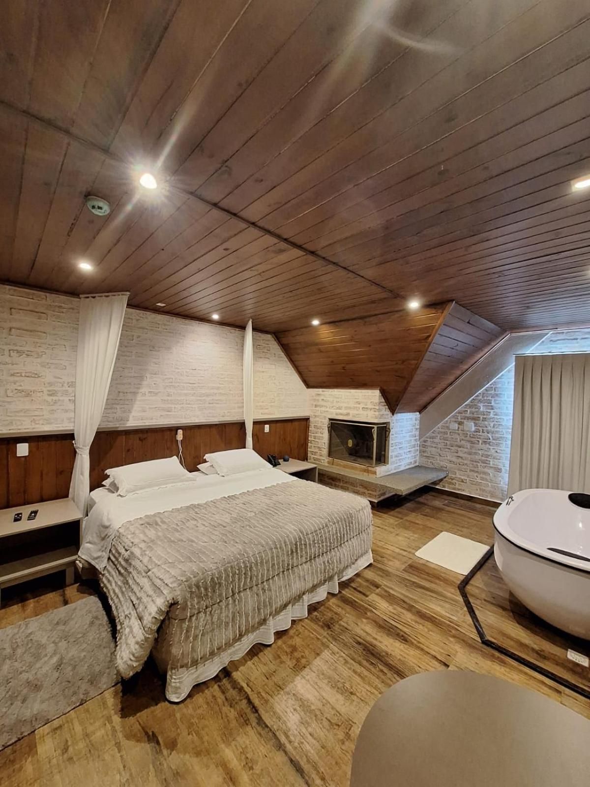 King Room with Garden View