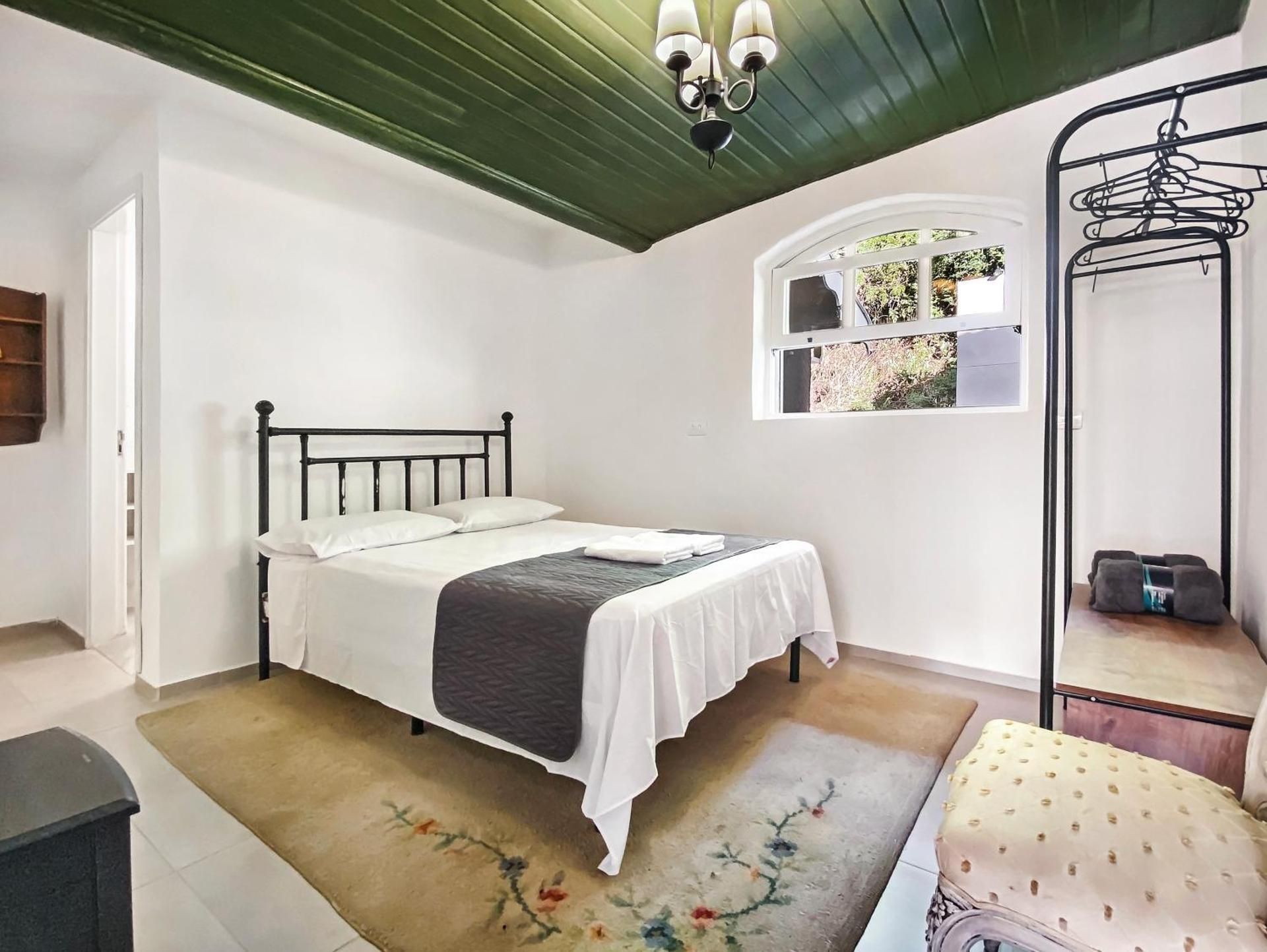 Quadruple Room with Private Bathroom