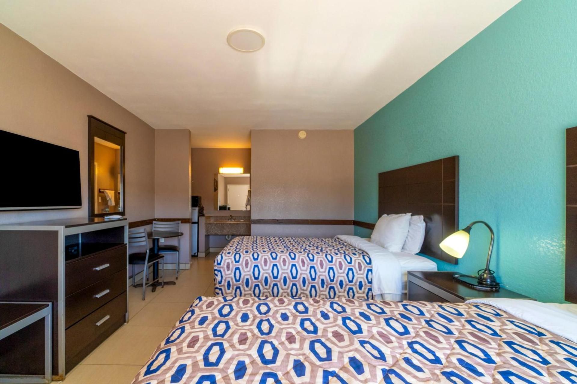 Woodfield Inn & Suites Hotel O, Yoakum TX 111 2 Full Bed Smoking