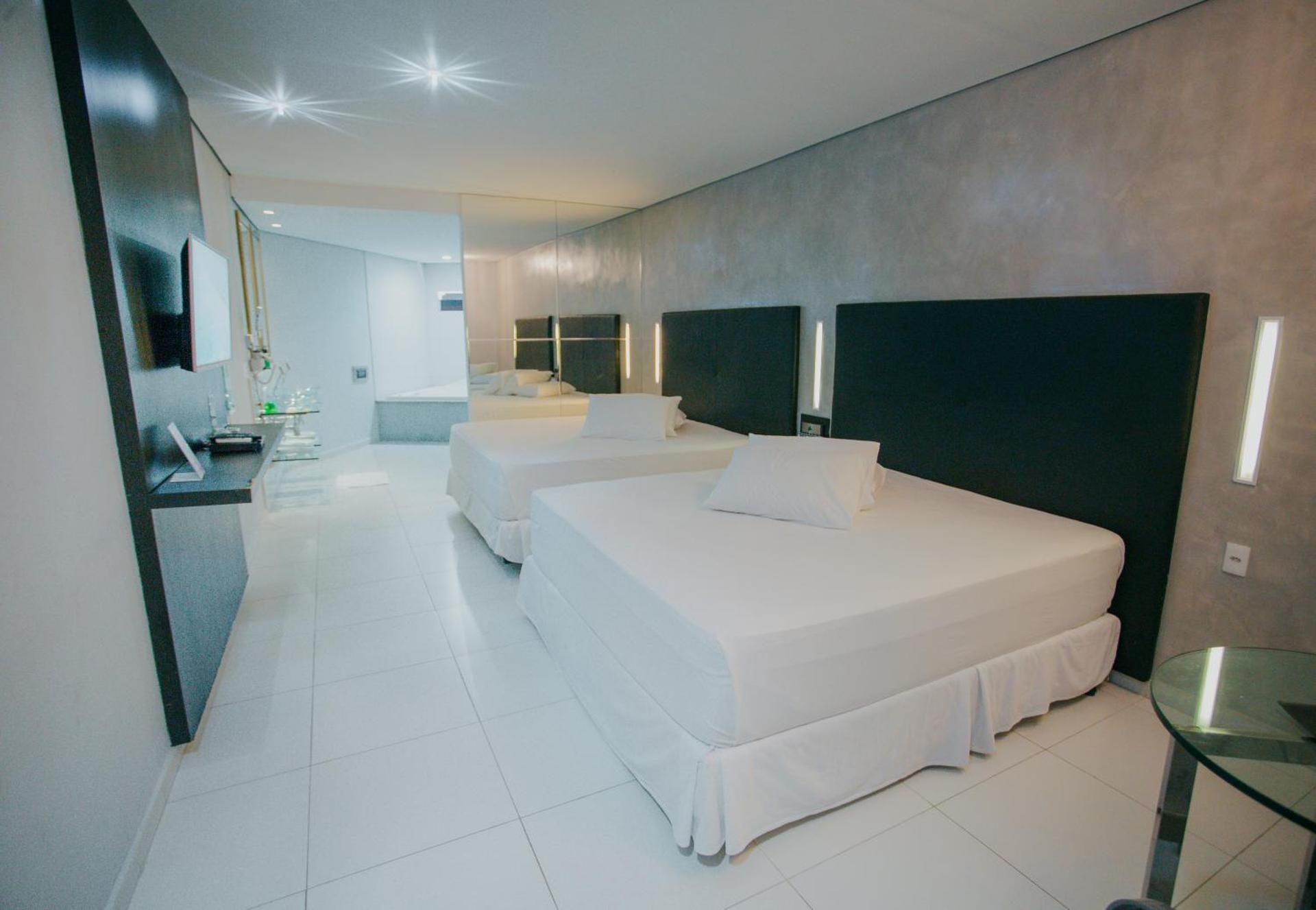Deluxe Suite with Spa Bath