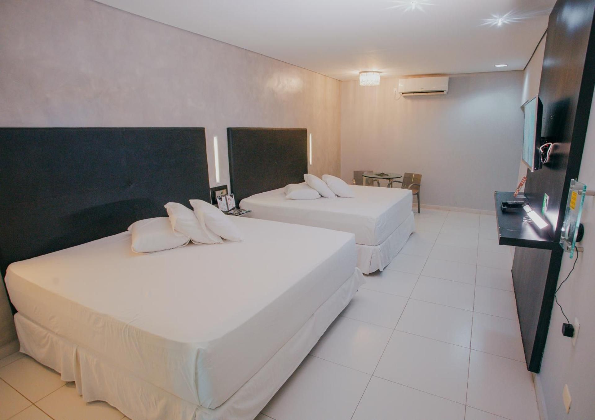 Deluxe Suite with Spa Bath