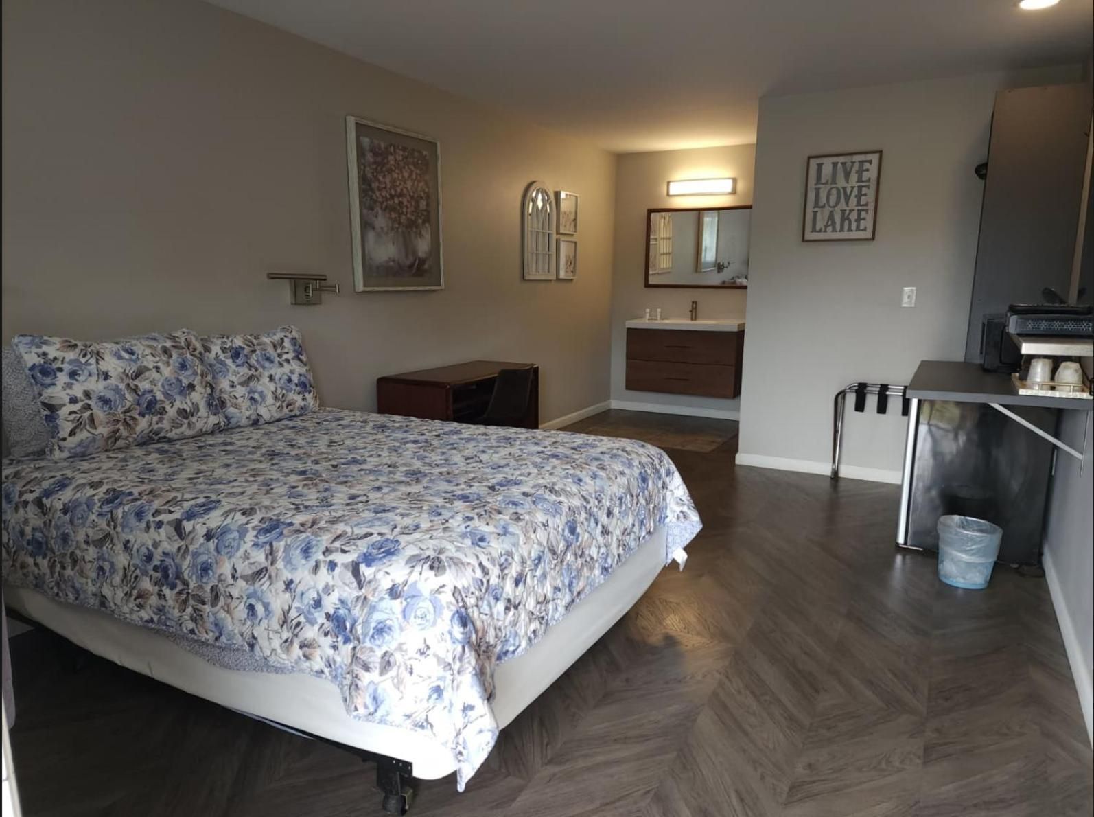Superior Queen Room