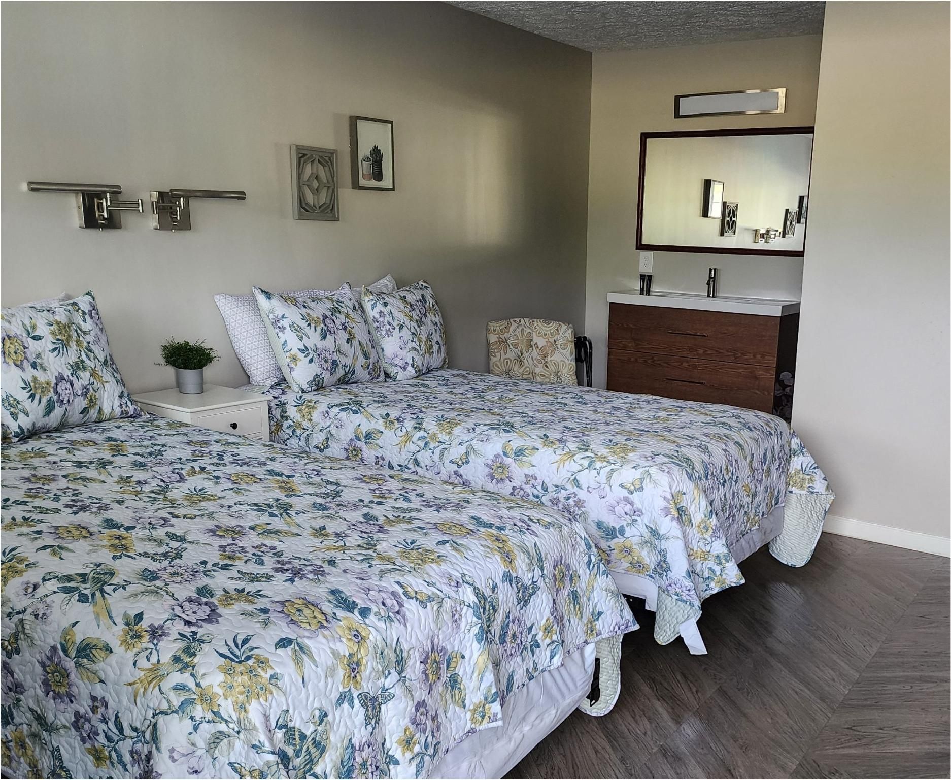 Deluxe Large Room