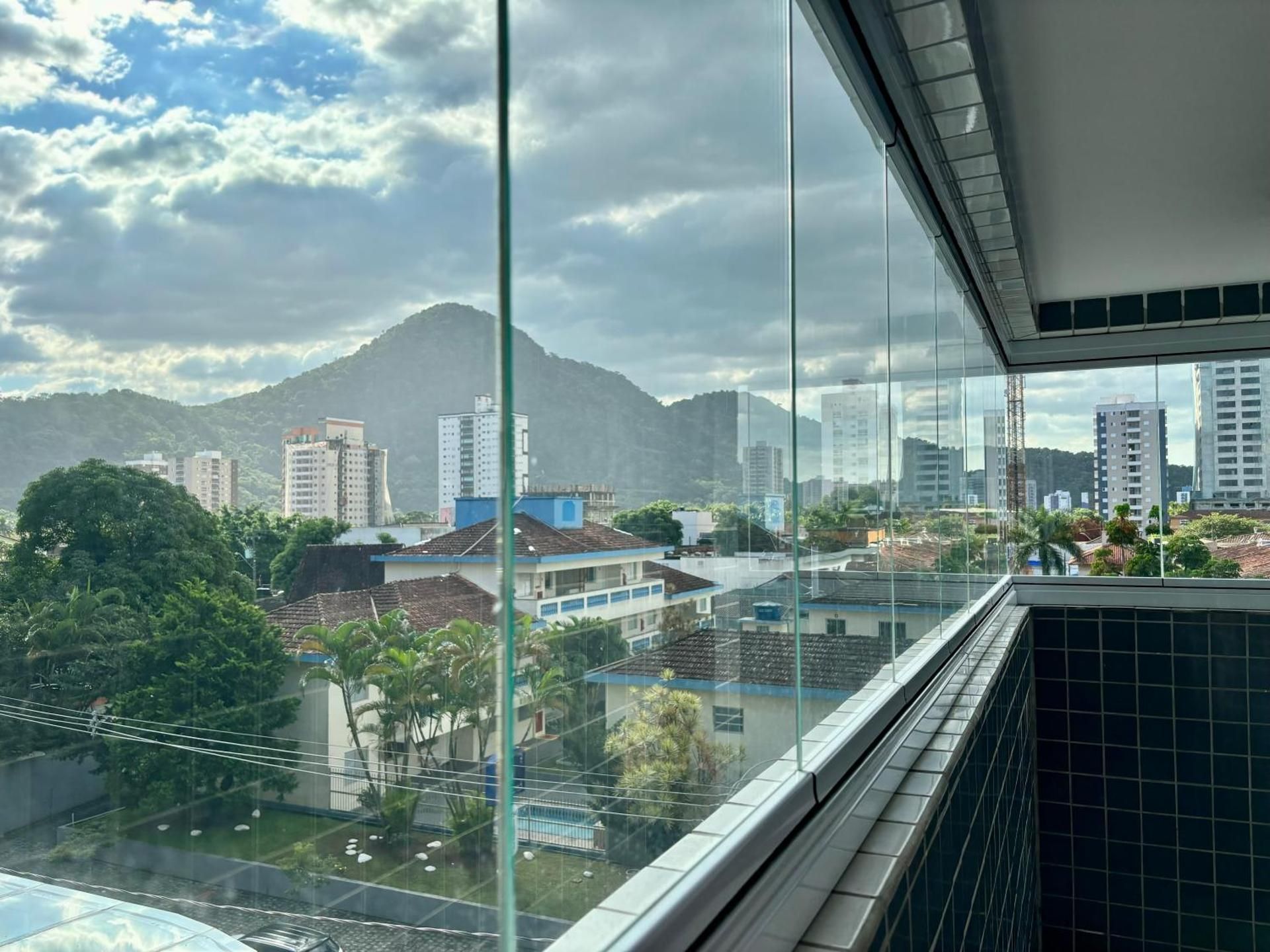 One-Bedroom Apartment with Balcony and Mountain View