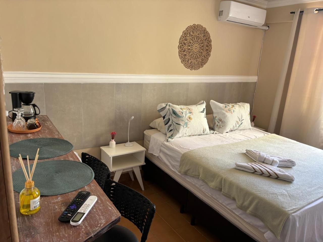Deluxe Queen Suite
