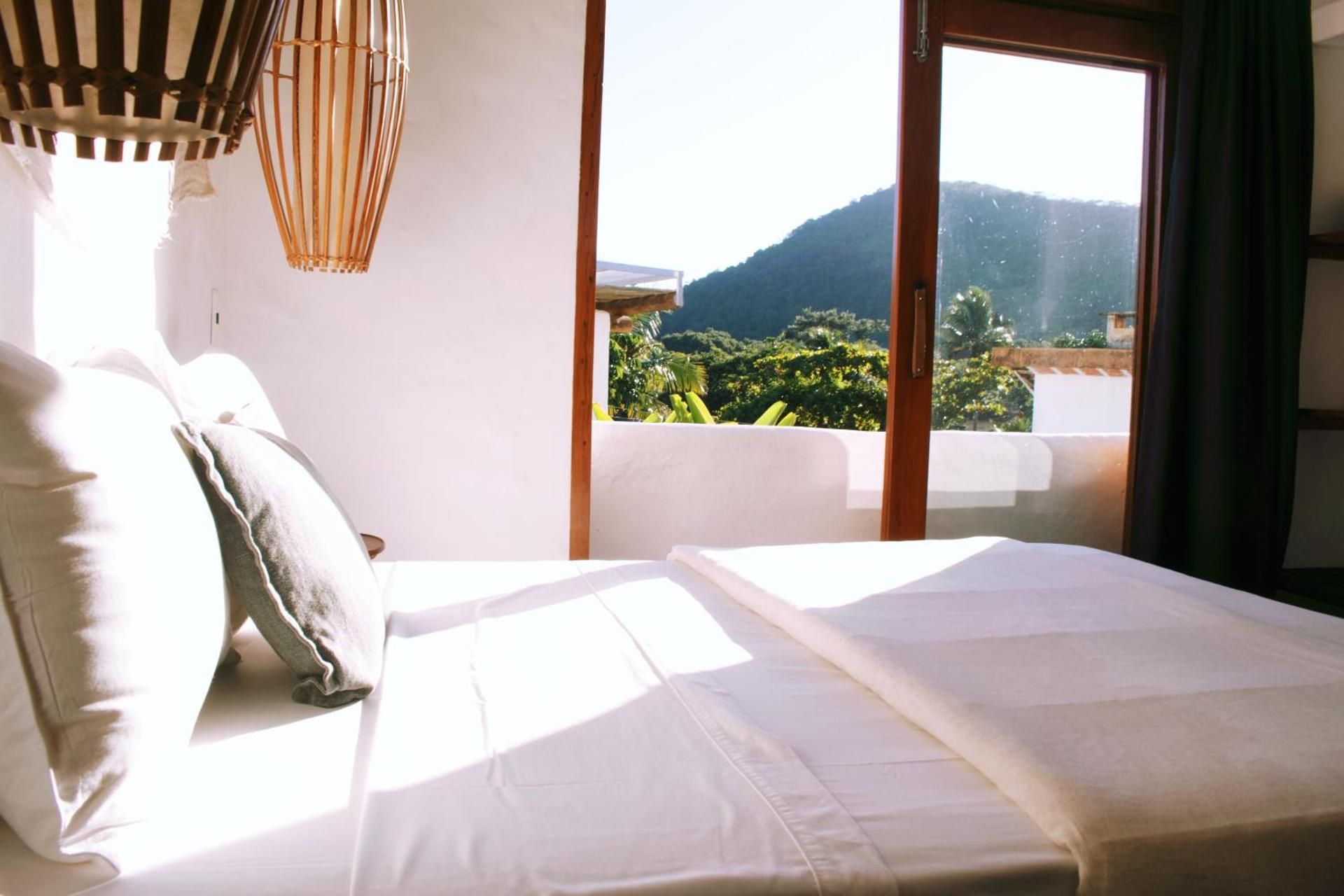 Suite with Mountain View