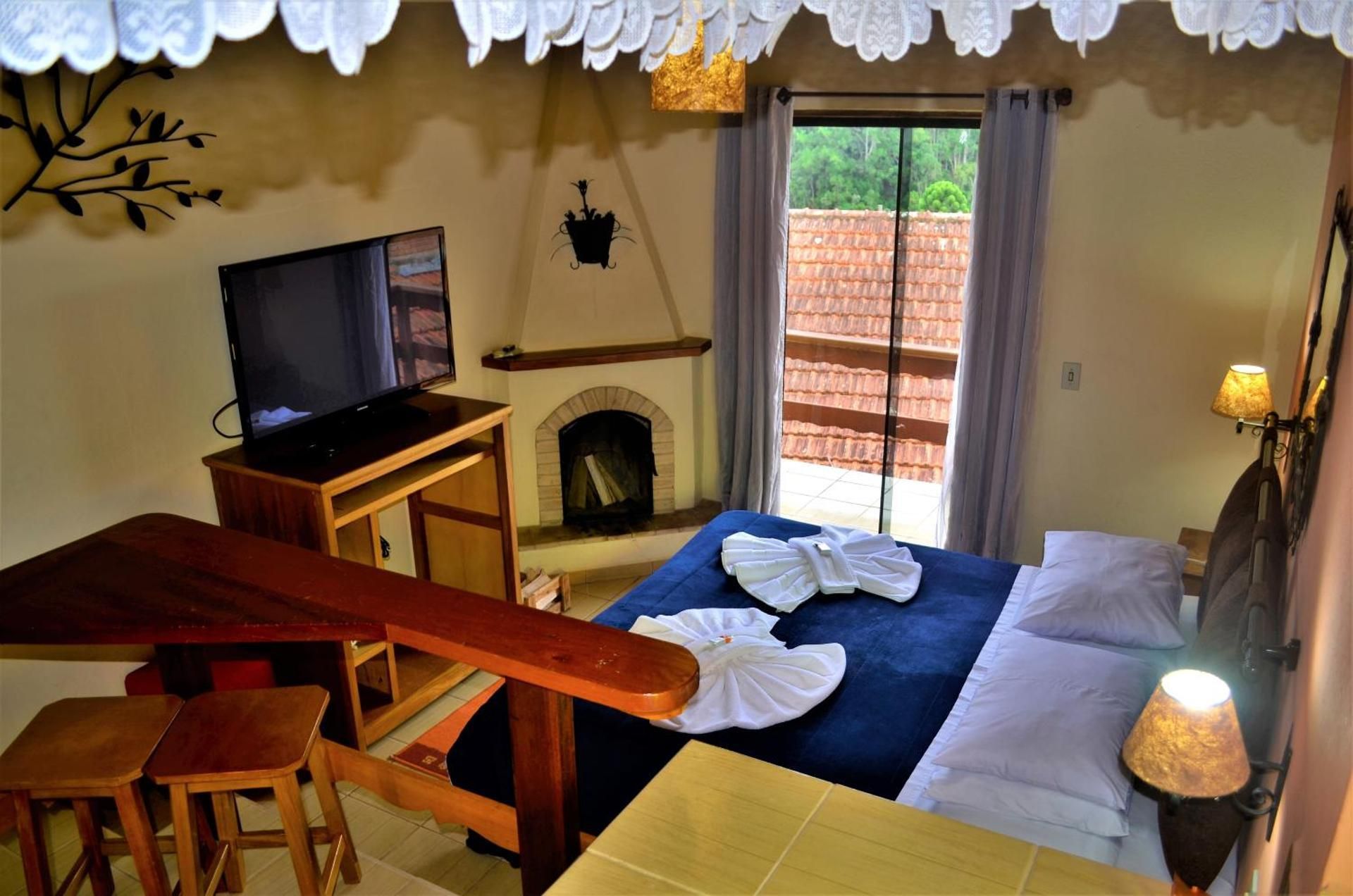 Suite with Mountain View