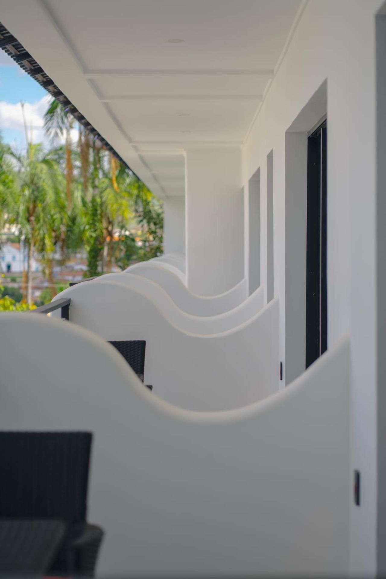 King Suite with Pool View