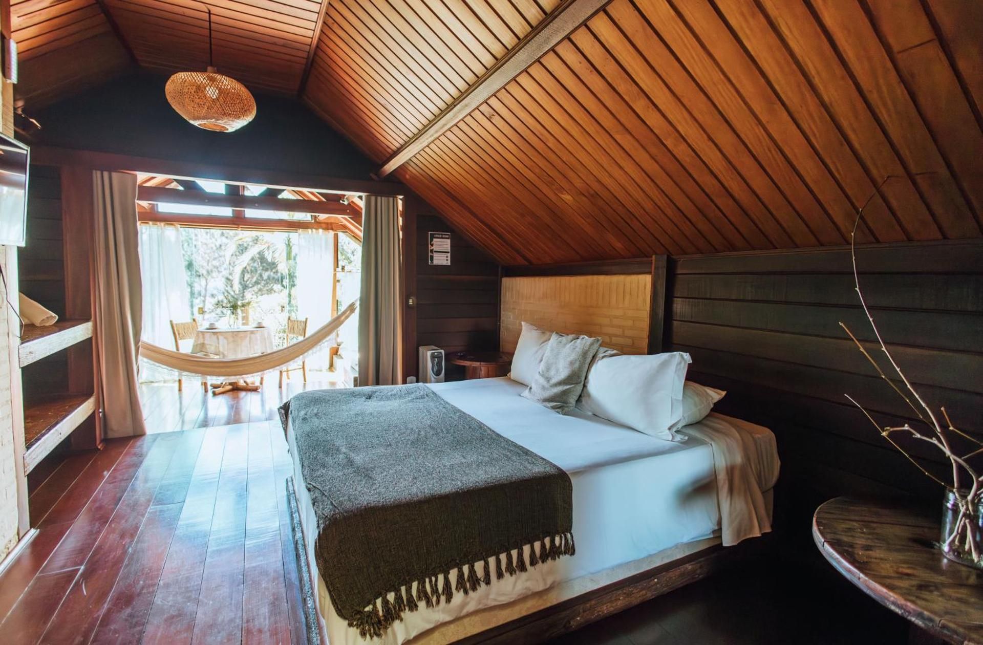 Cabana Pedra do Baú com Hidro e Sauna