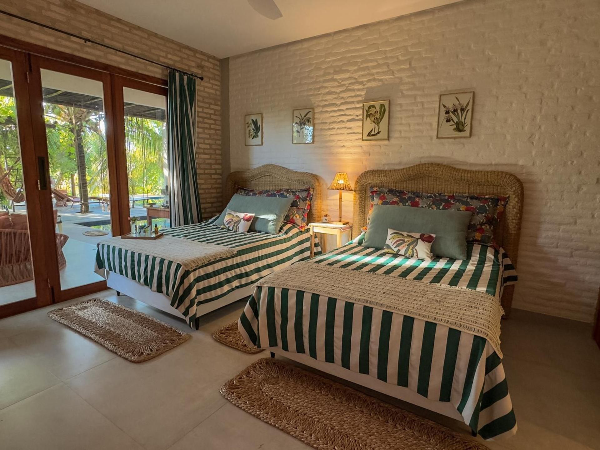 Queen Suite with Pool View
