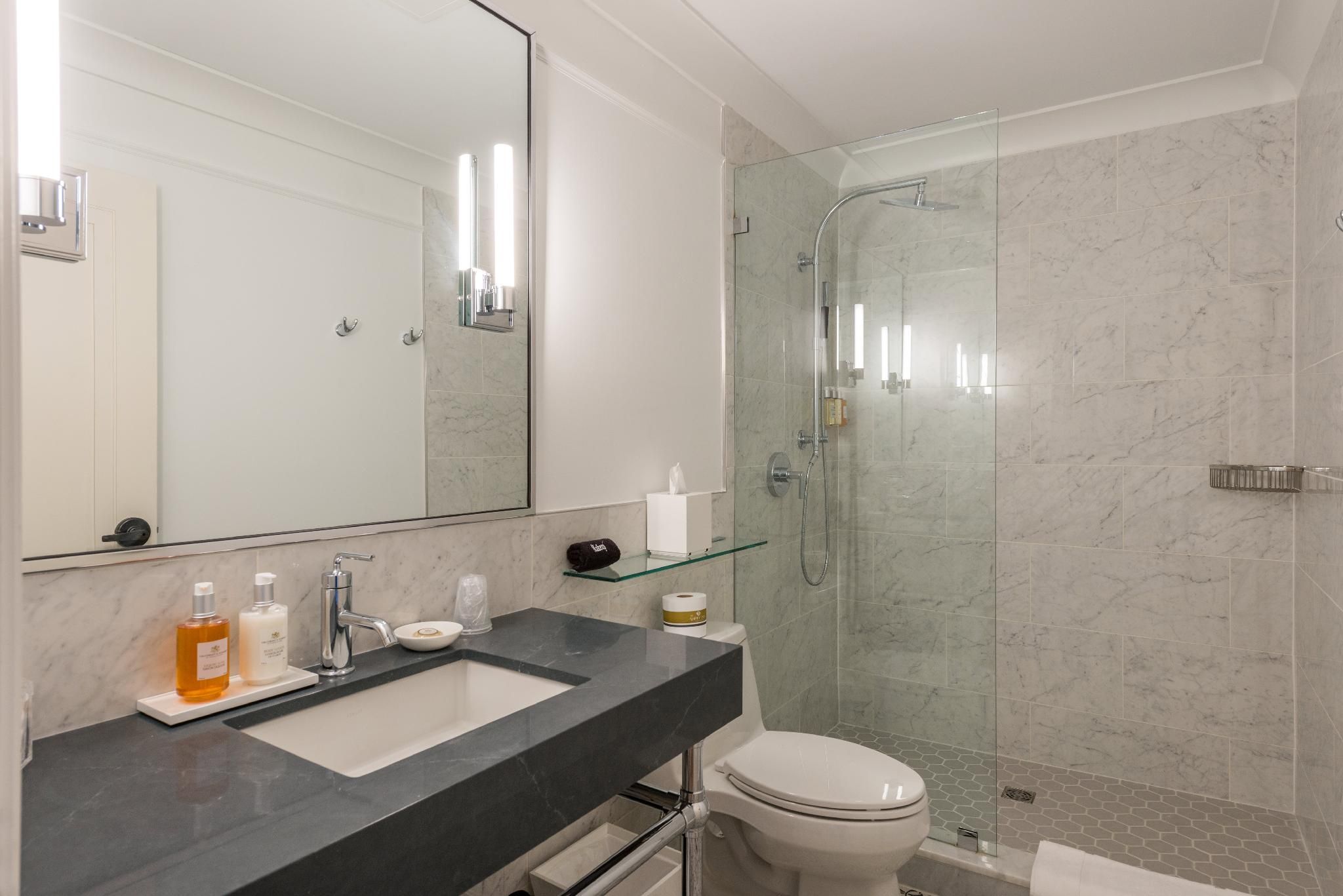 The Abbey Inn & Spa Premier King 3