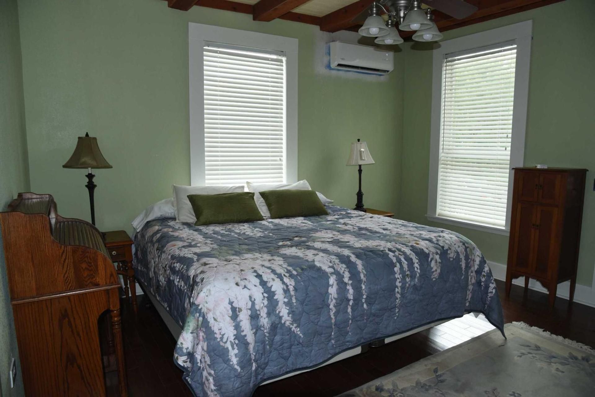 One-Bedroom Cottage