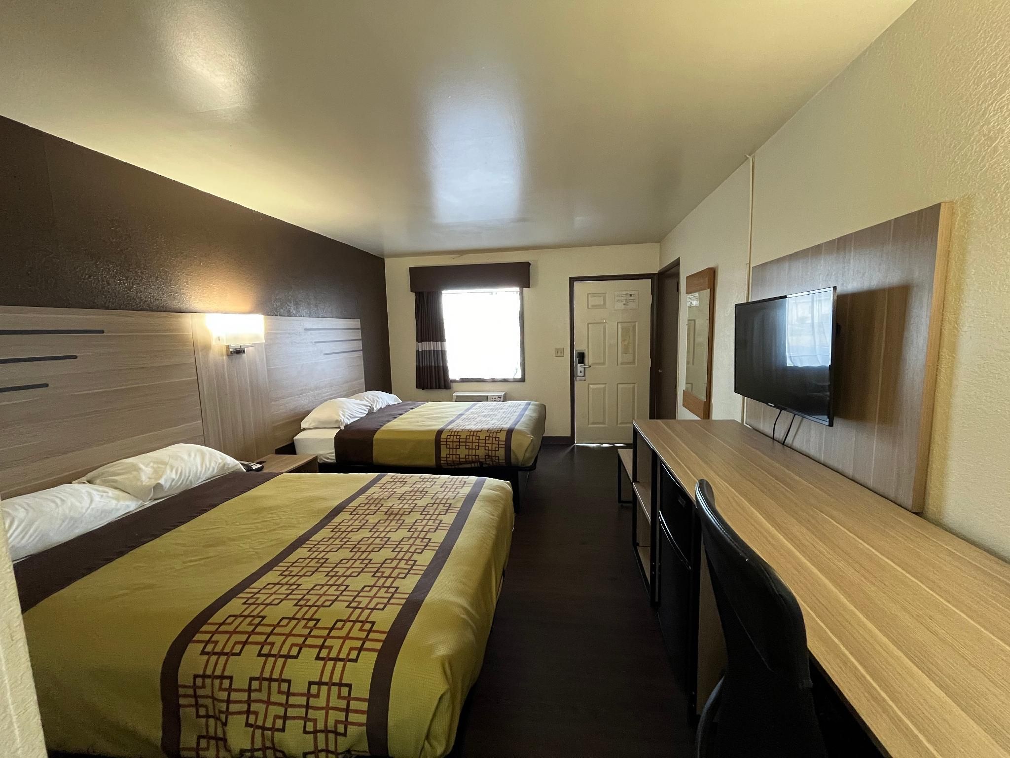 2 Full Beds Non-Smoking