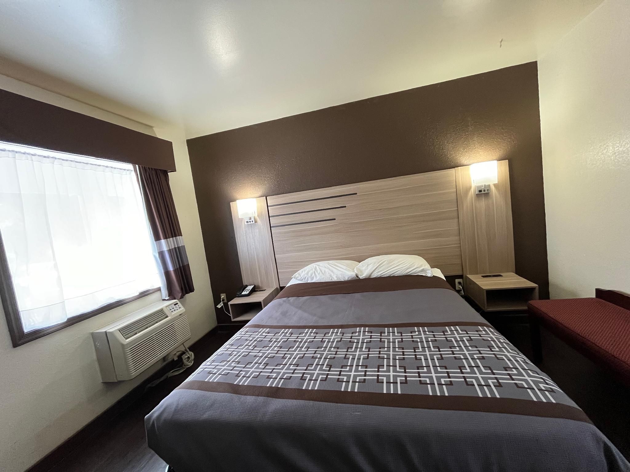 Queen Bed Non-Smoking