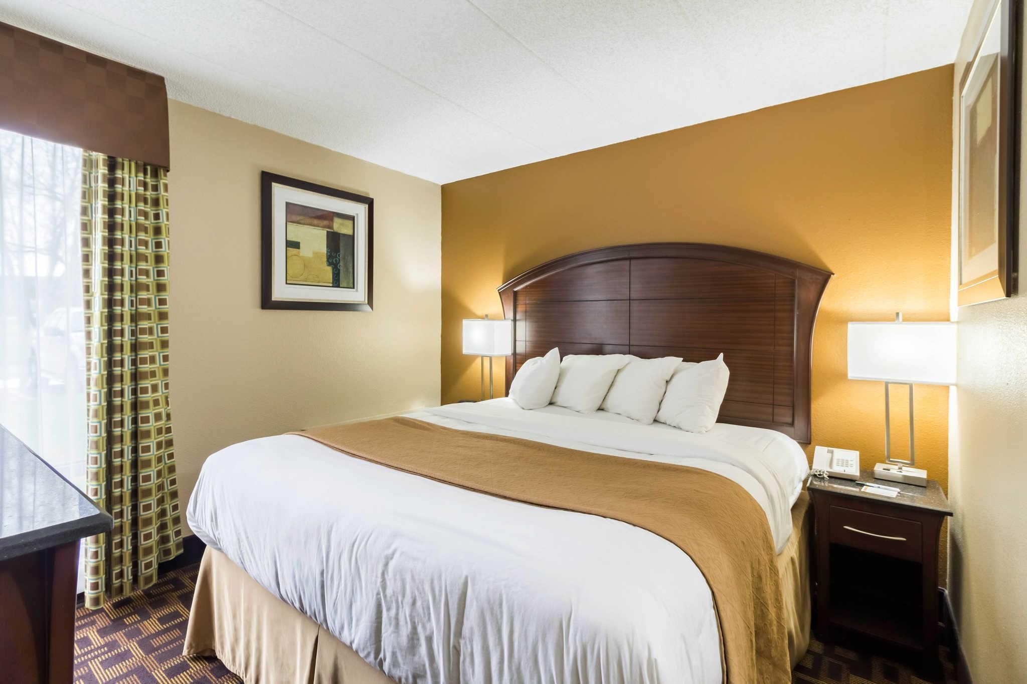 1 Queen Bed, Nonsmoking