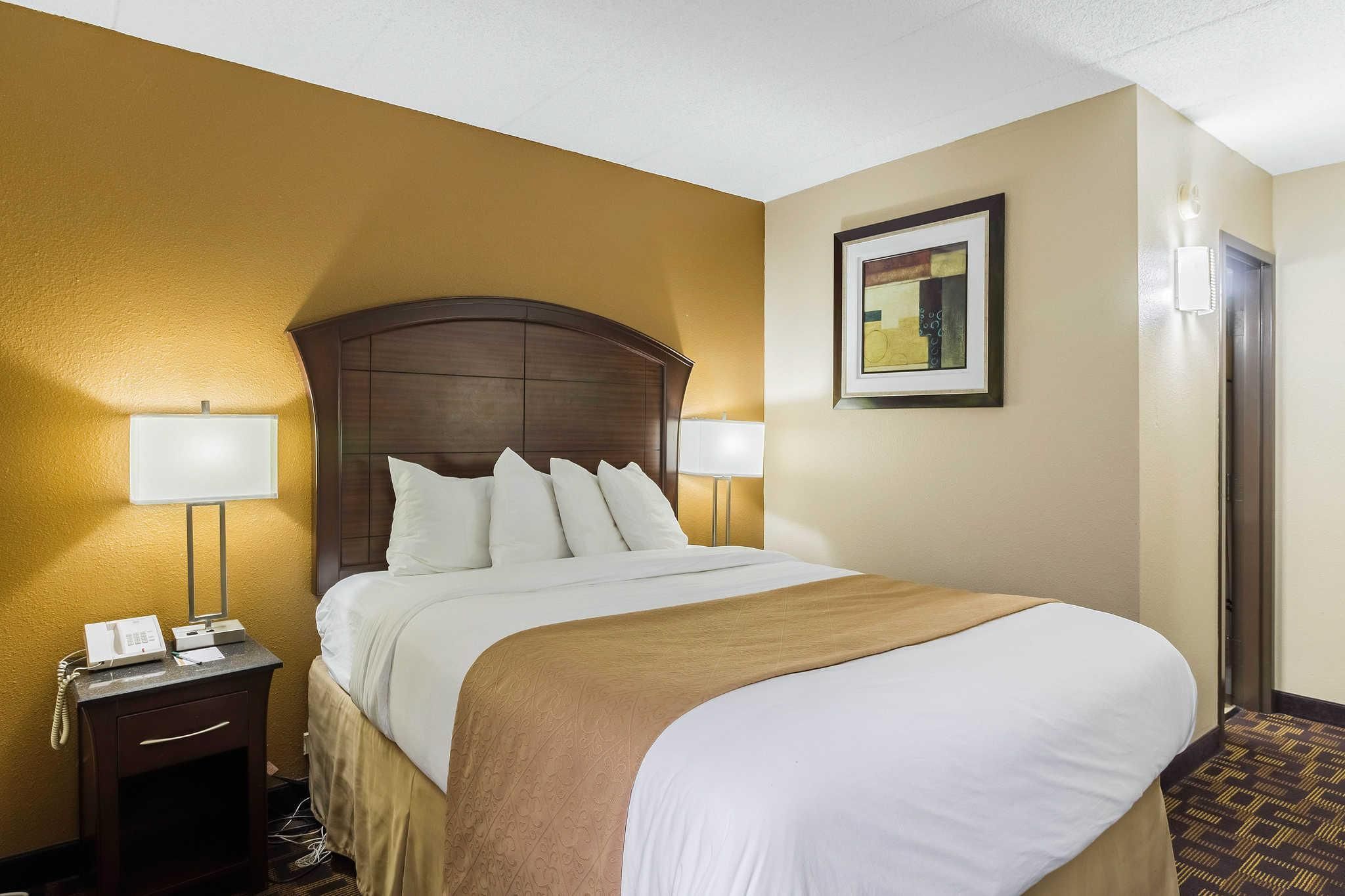 1 Queen Bed, Nonsmoking