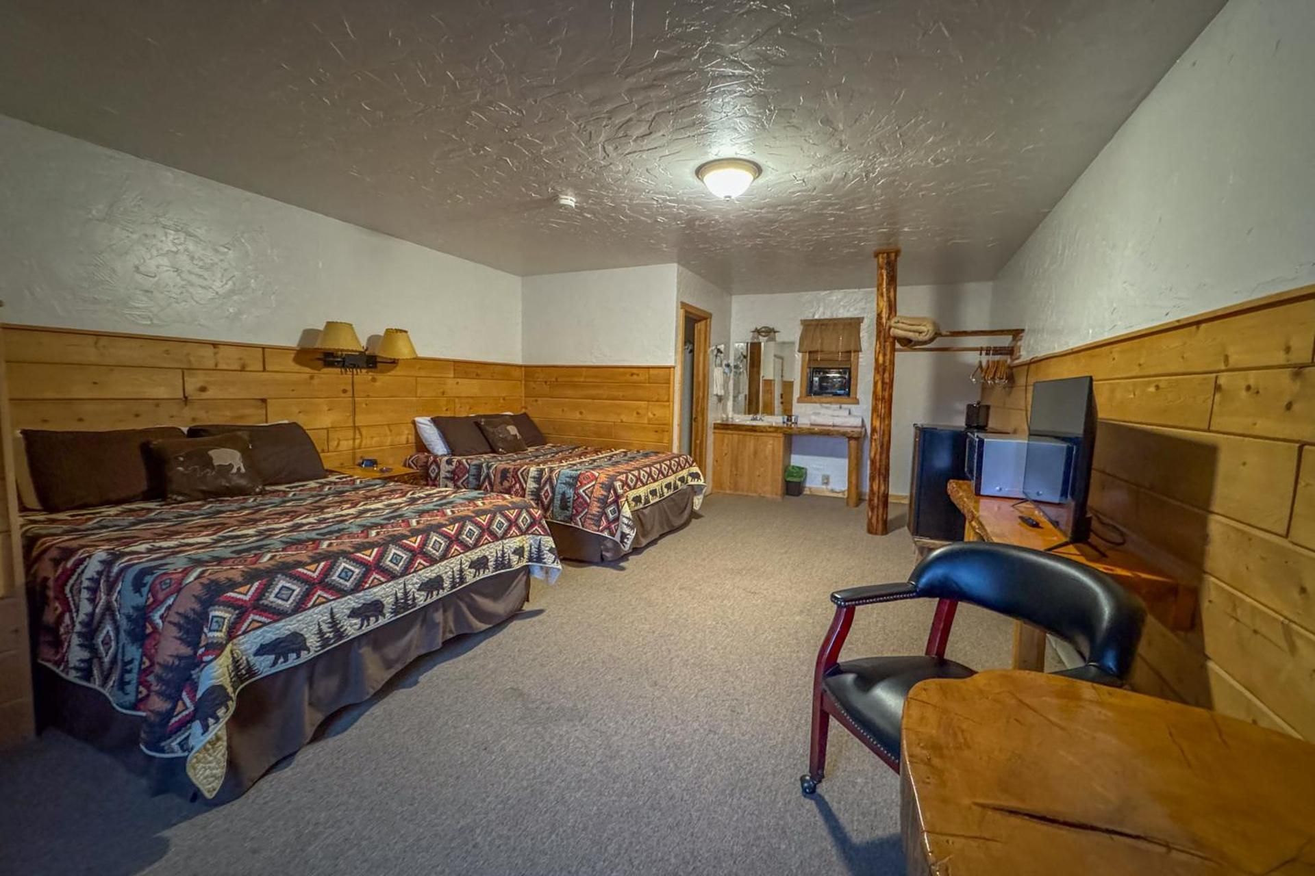 Deluxe Queen Room with Two Queen Beds