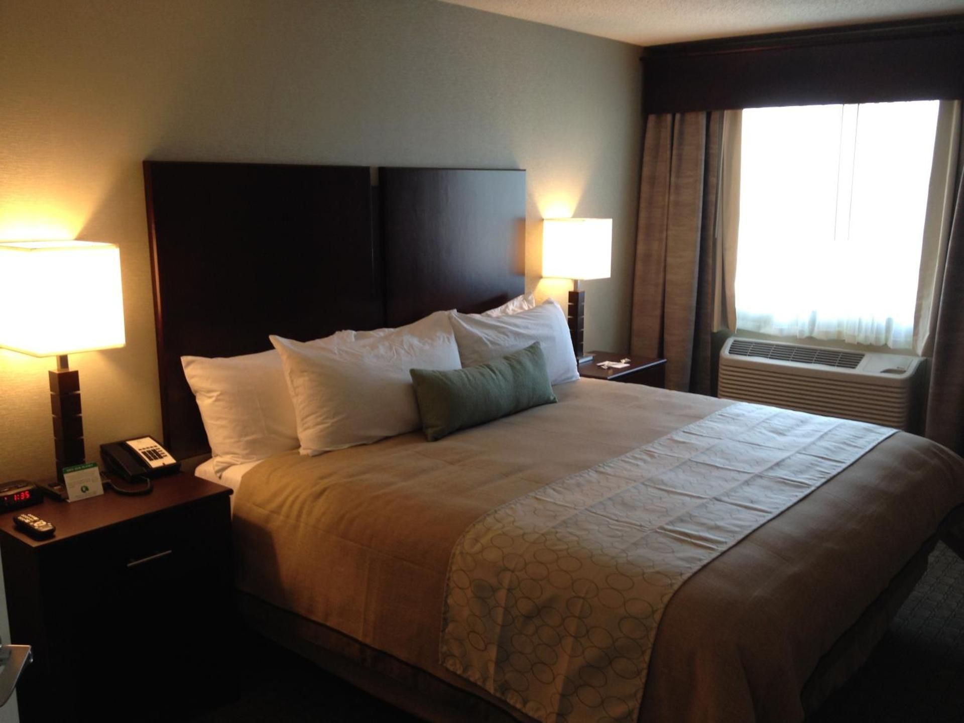 King Room with Spa Bath