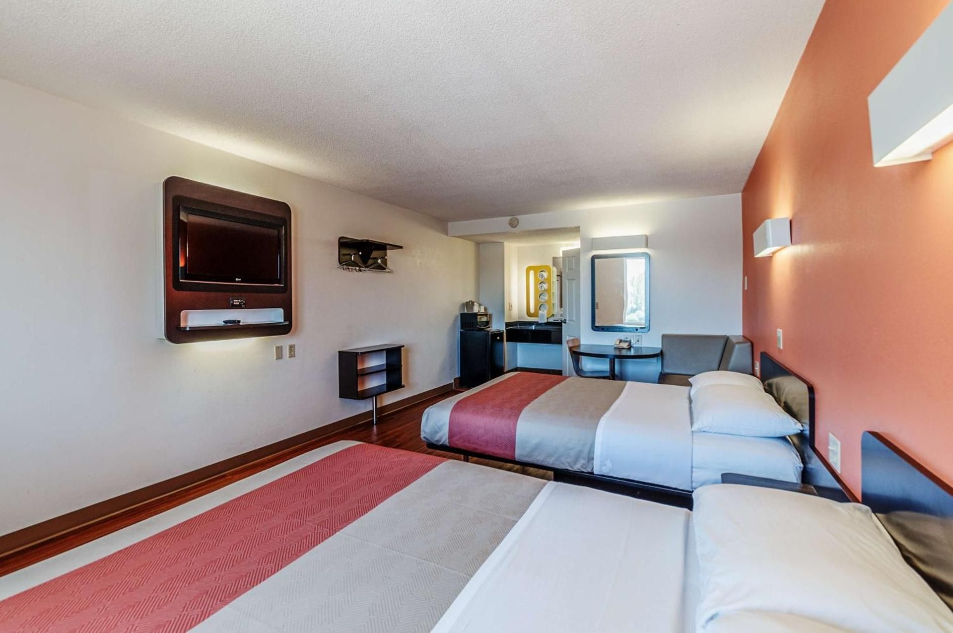 Queen Room with Two Queen Beds - Disability Access - Non-Smoking