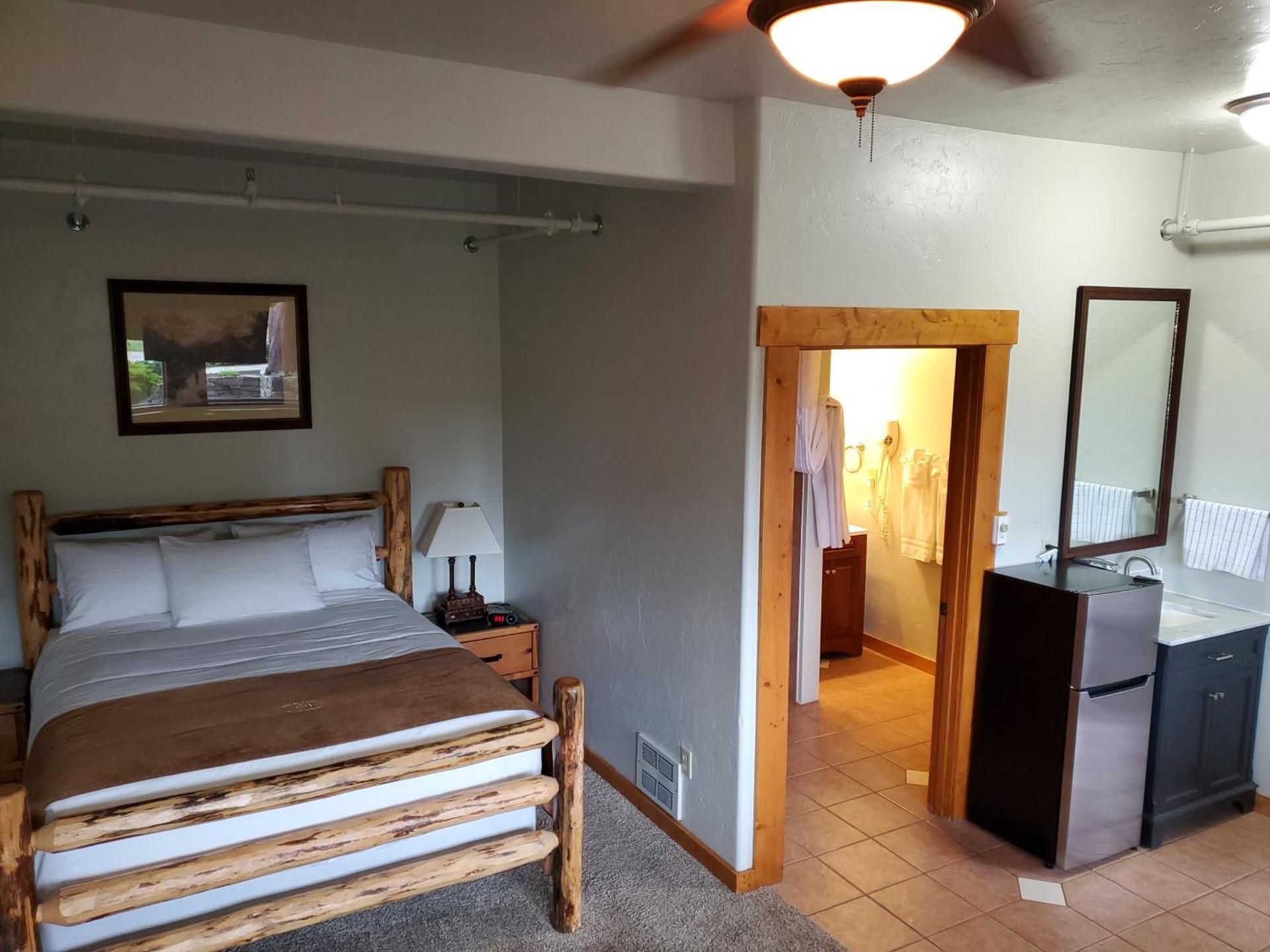 Deluxe Queen Room