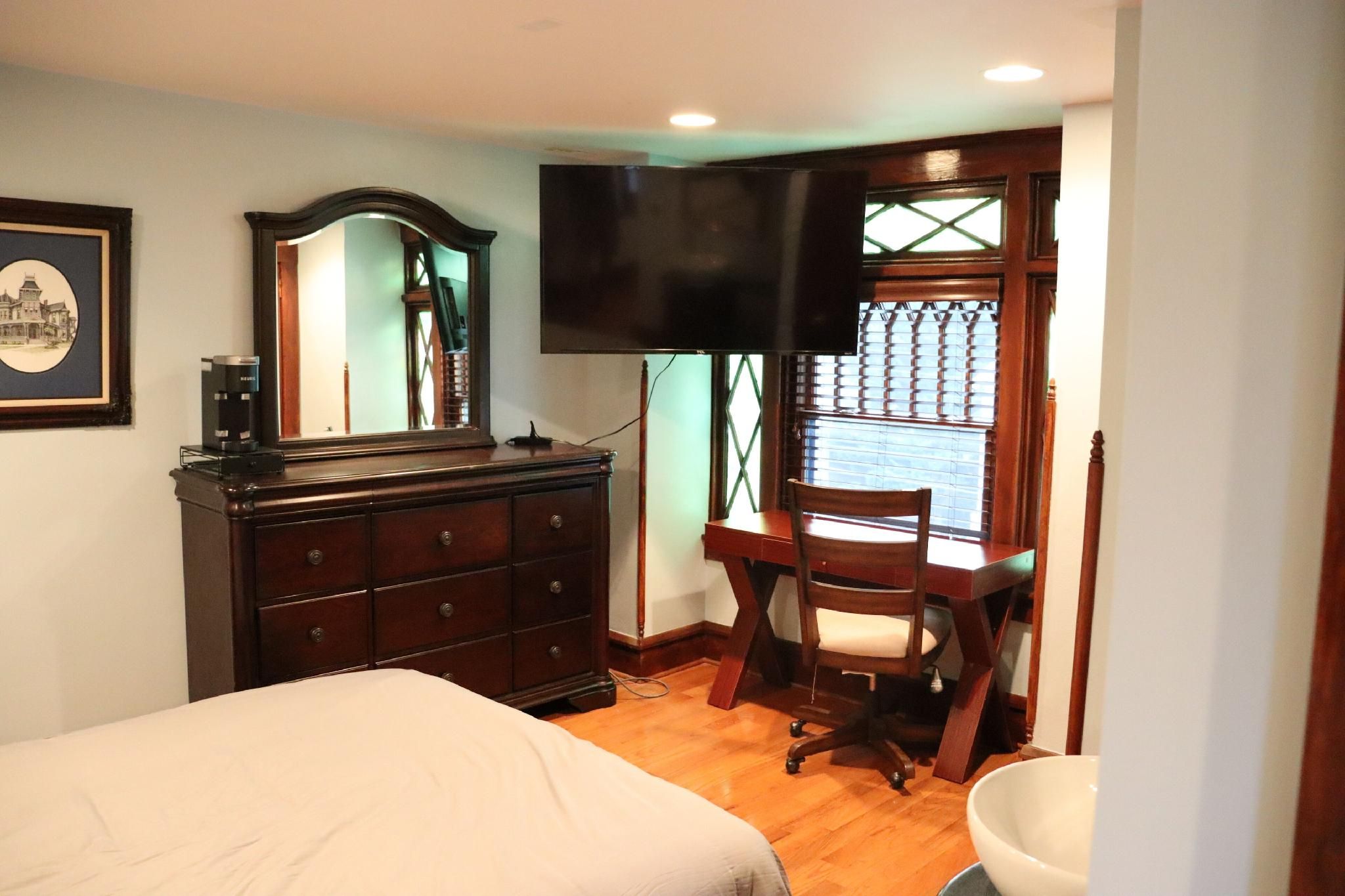 VAAST Bed & Breakfast double room-private bathroom-room 1 single queen