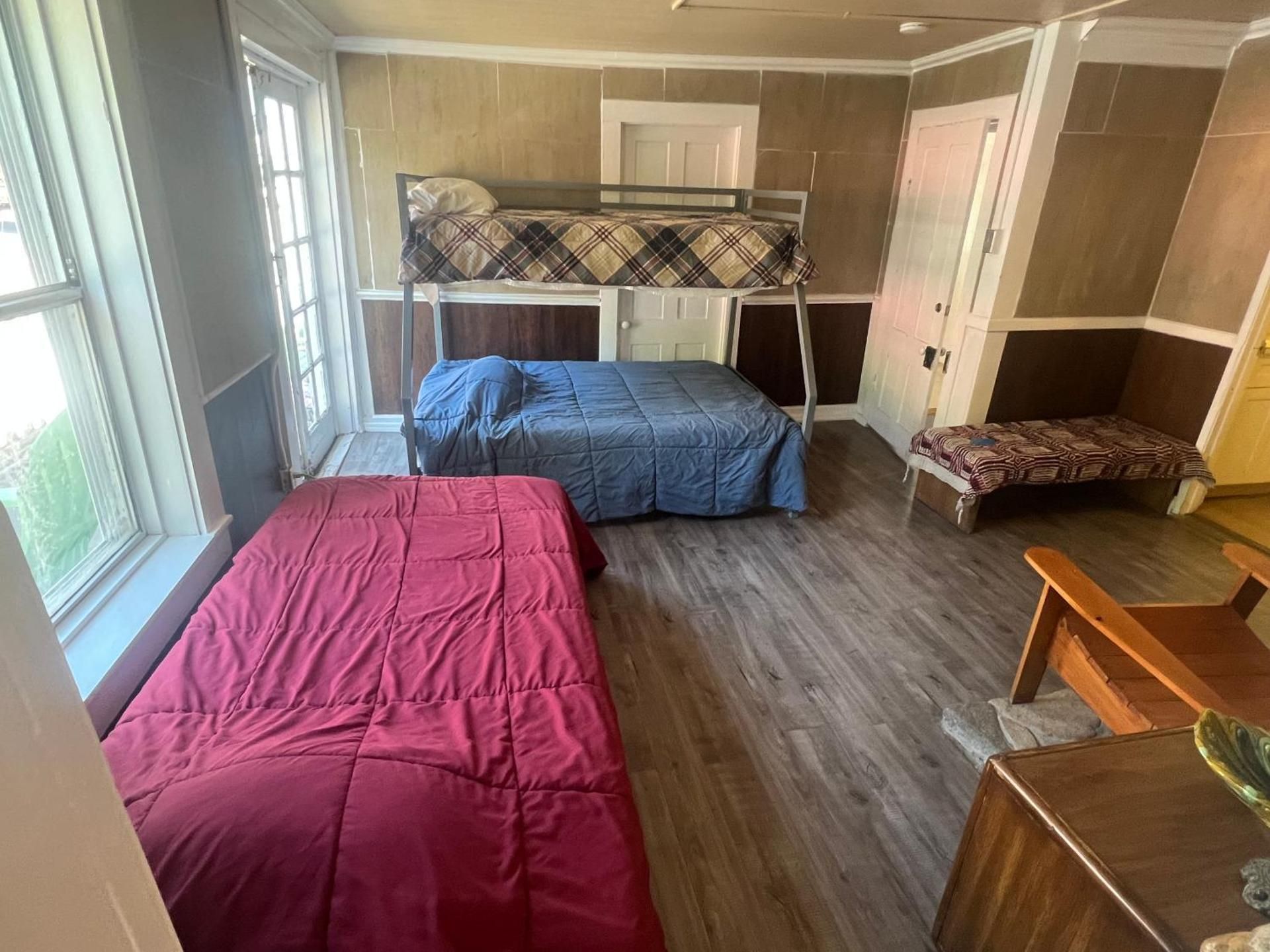 Mixed Dormitory Room