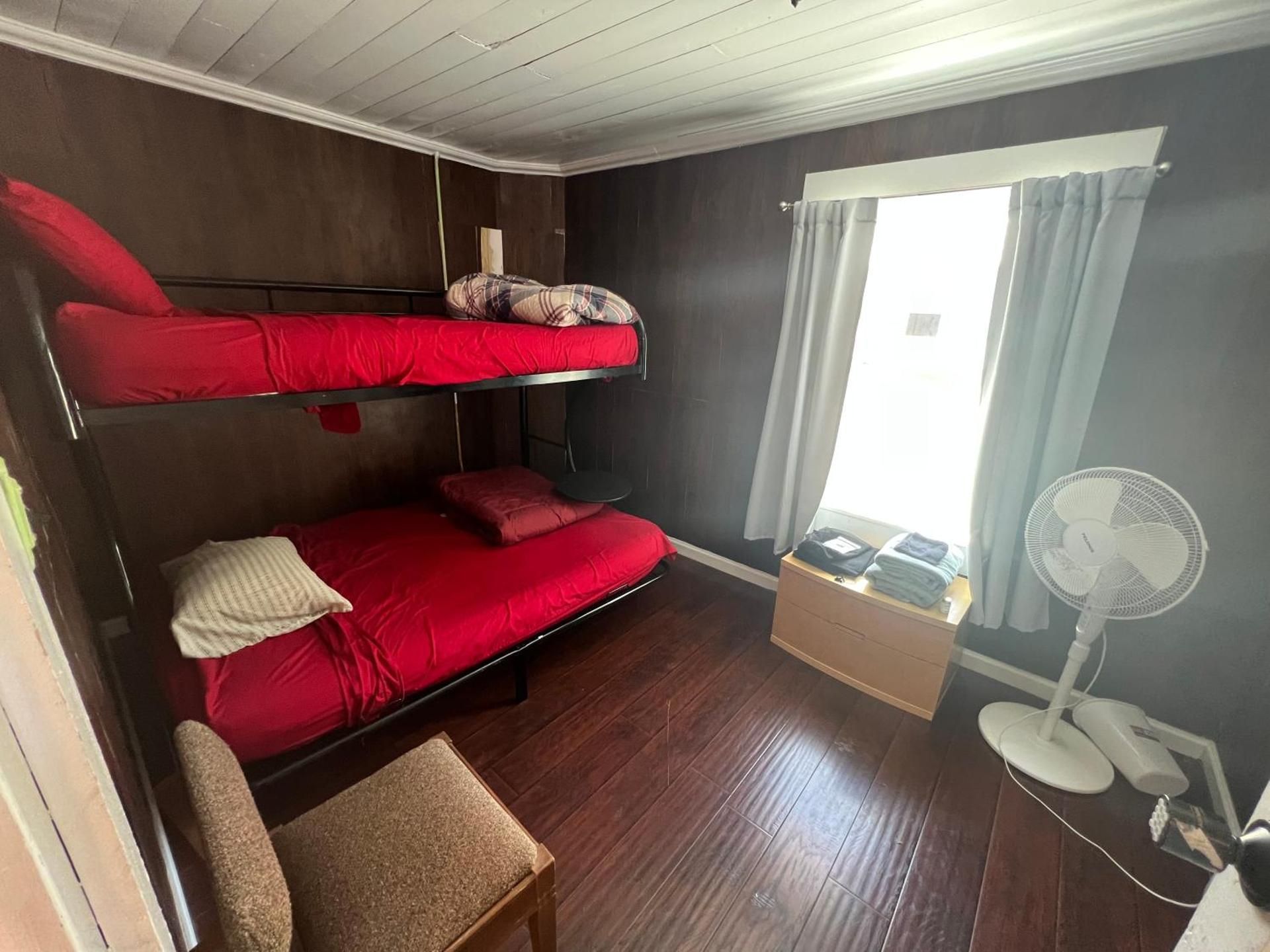 Mixed Dormitory Room