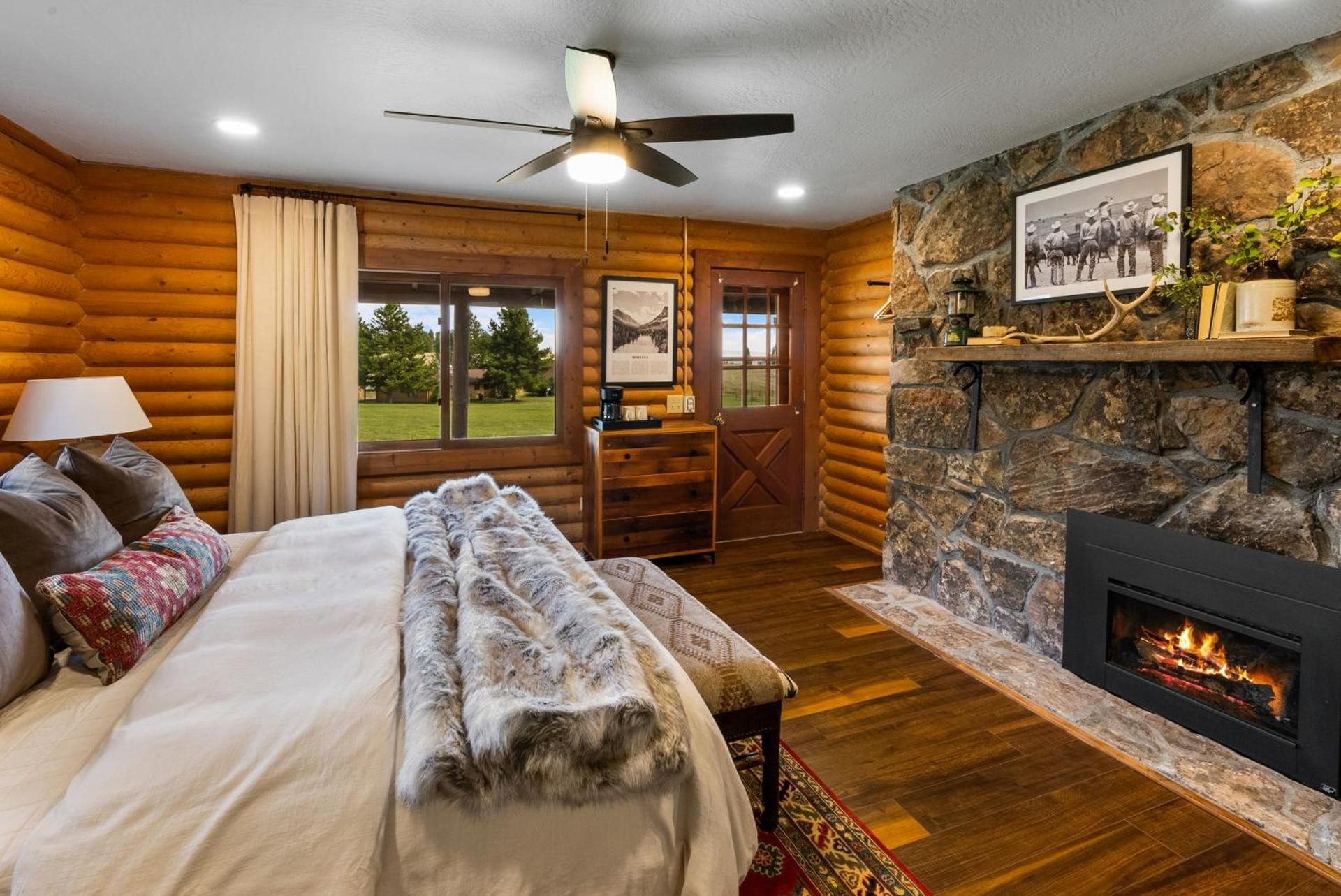 King Room with Mountain View