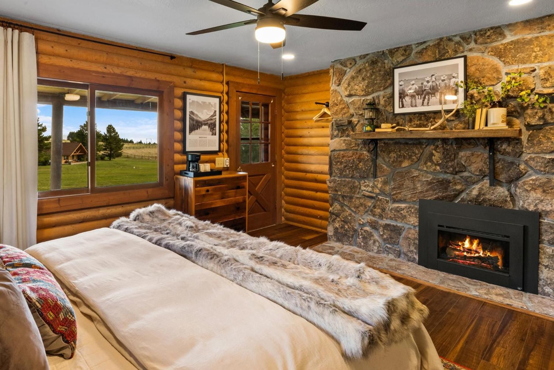 King Room with Mountain View