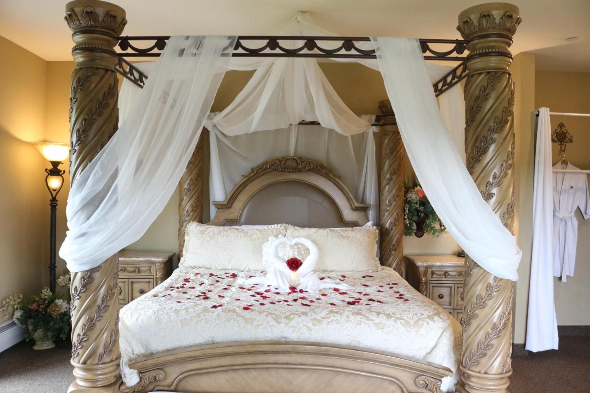 Deluxe King Suite
