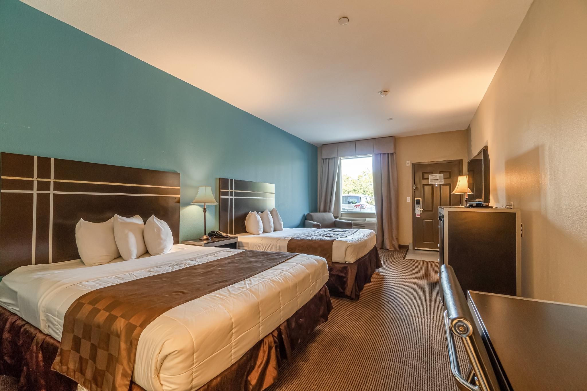 2 Queen Beds Suite Non-Smoking