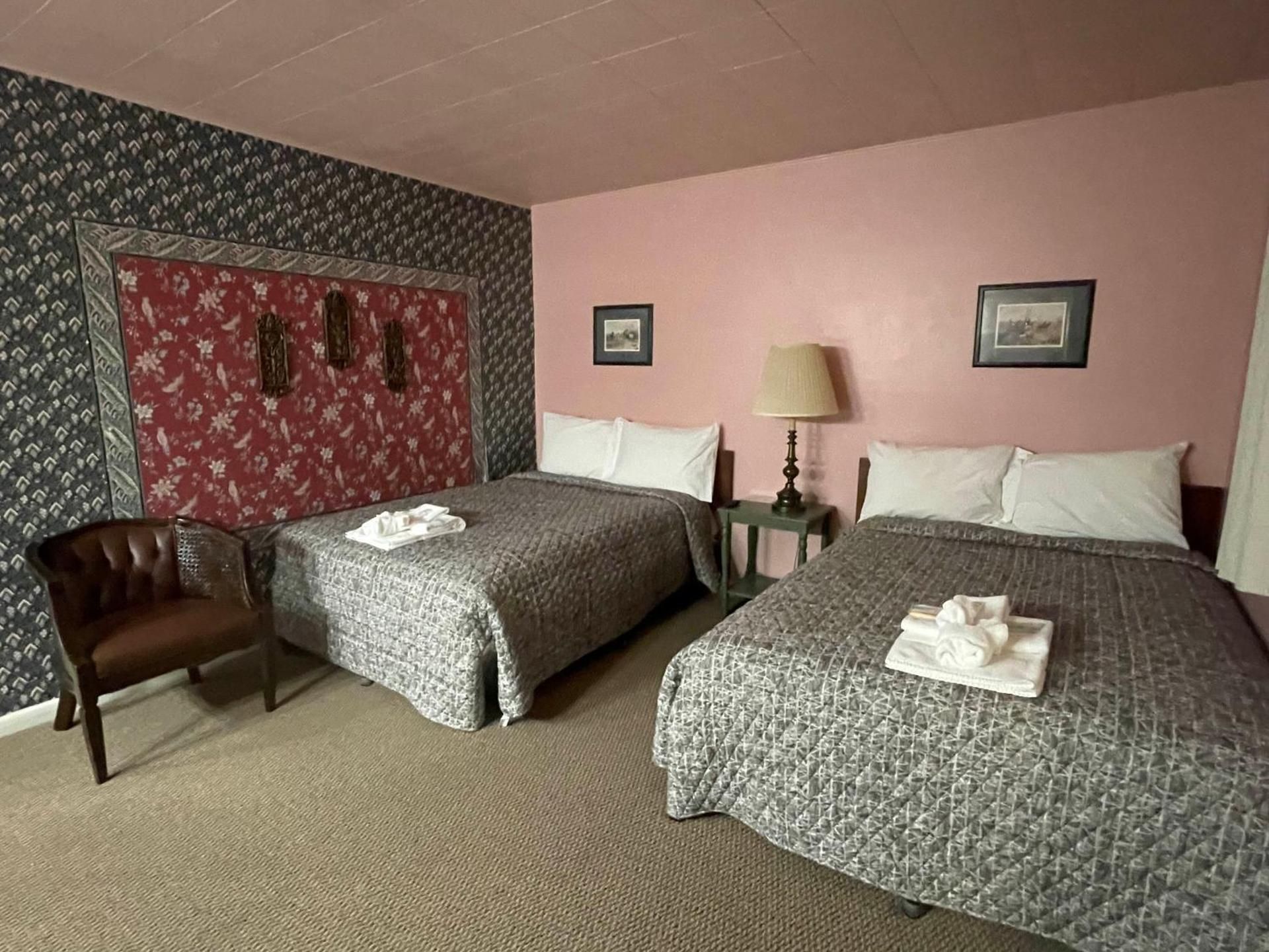 2 Full Beds Non-Smoking