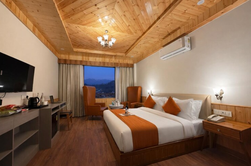 Superior Room with balcony and Mountain view