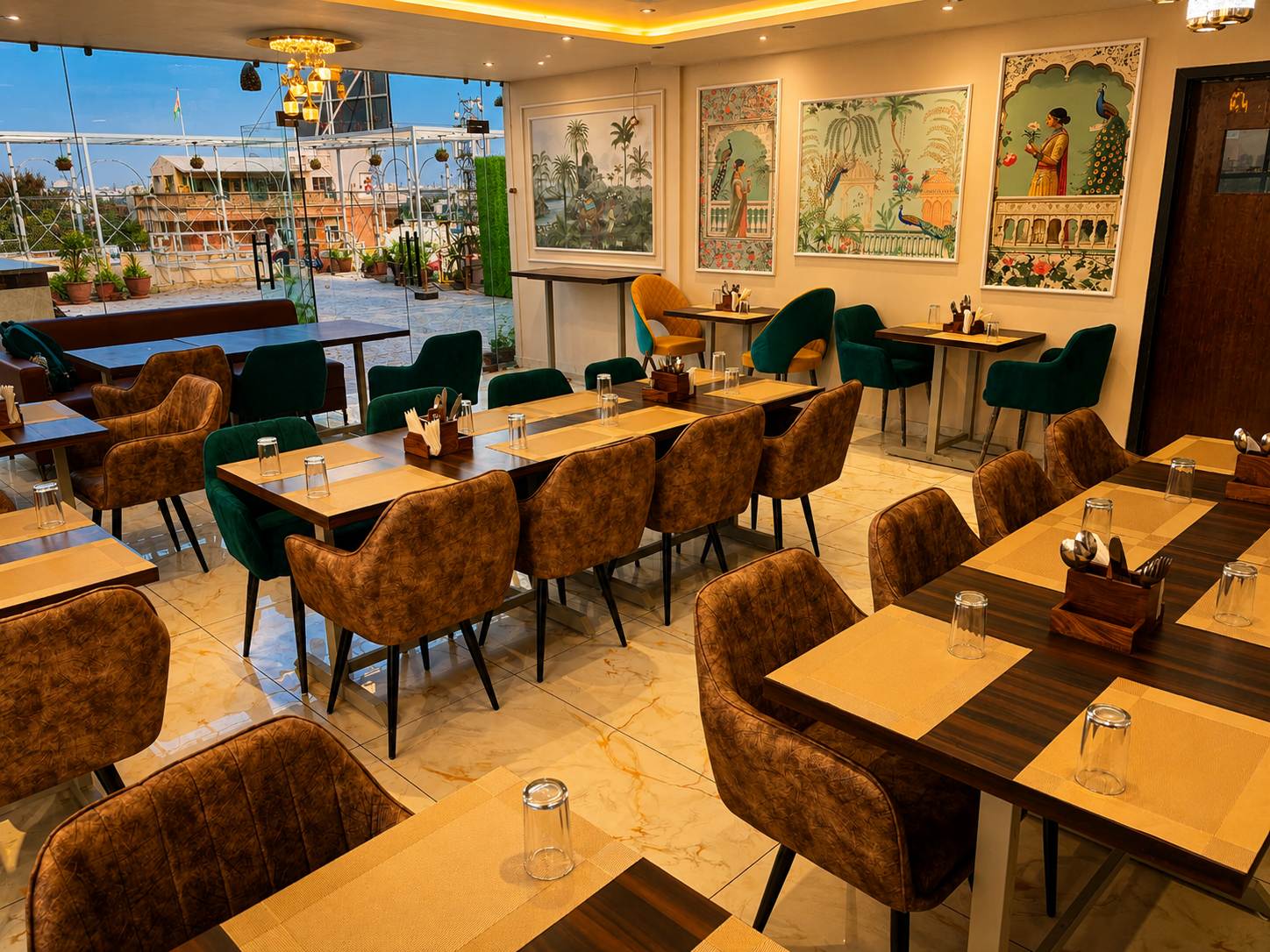  HOTEL GARVIT