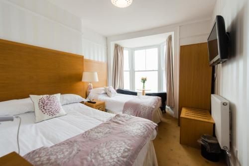 Deluxe AC Room