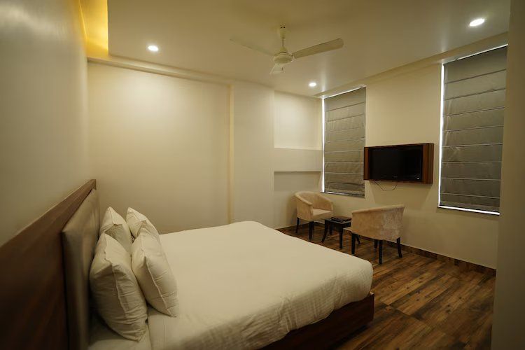 Regal Retreat Deluxe Room