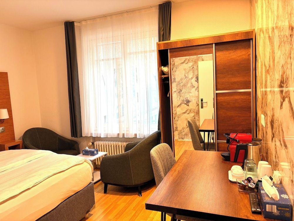 Akomo Bern Double Room, Courtyard View 5