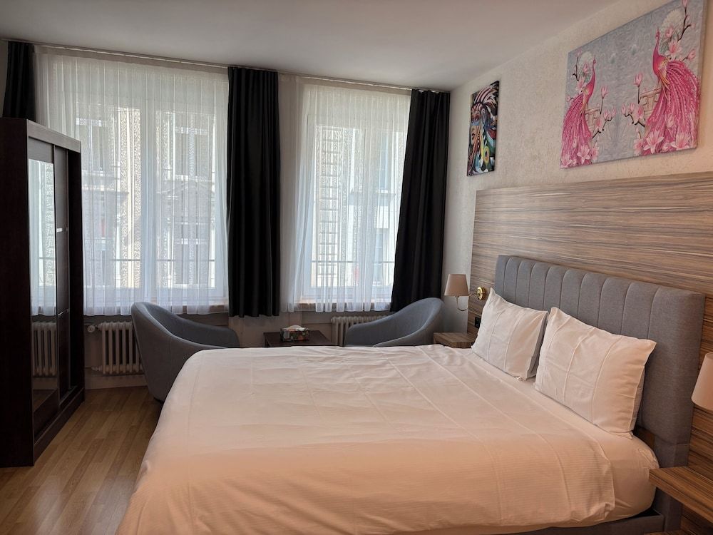Comfort Double Room, City View